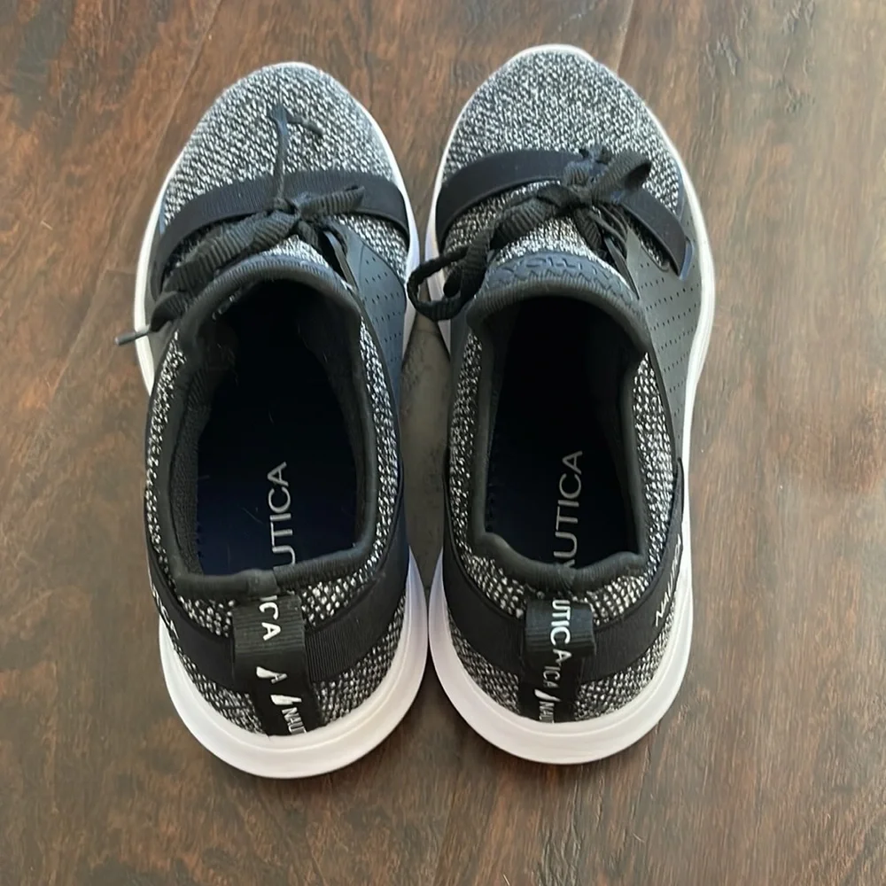 Nautica lightweight running sneakers 👟 - Picture 3 of 4